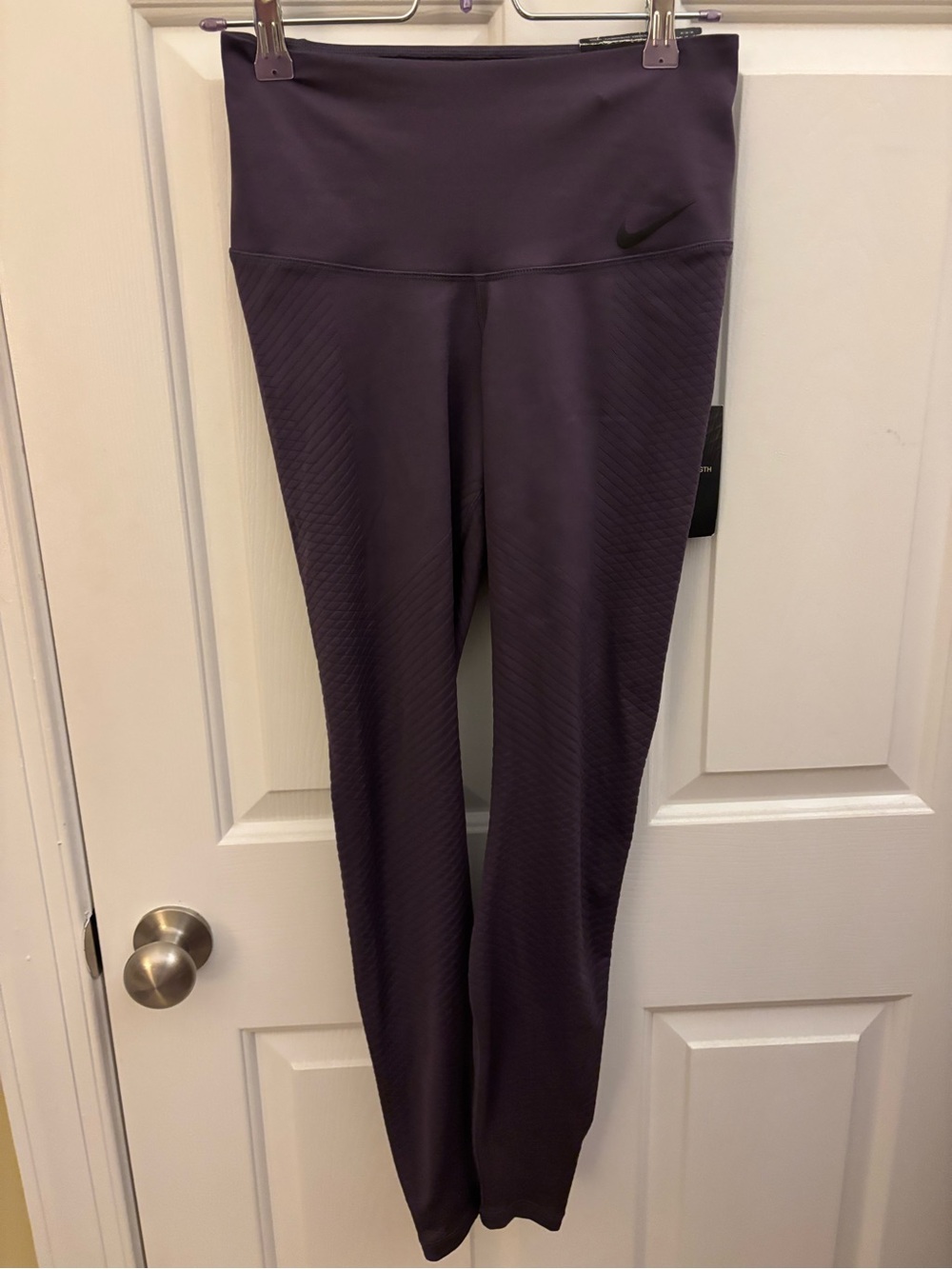 Nike Zonal Strength Tight Violet Full Length Leggings Size Medium NWT MSRP $150
